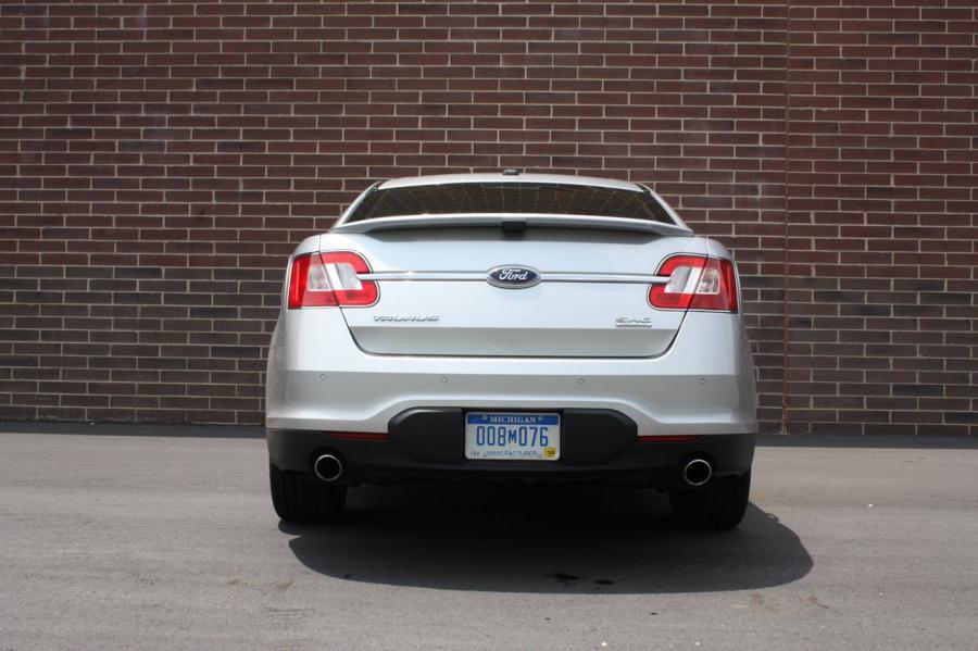  Ford Taurus SHO 2010 года  (фото 82 из 248)